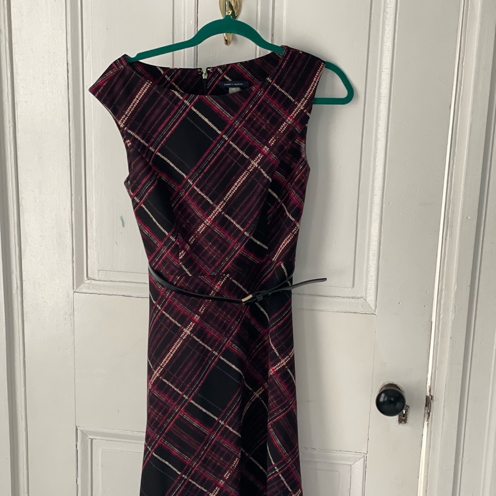 Tommy Hilfiger plaid, belted midi dress. Size 2